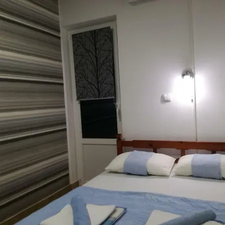 Miron Apart&Rooms Rafailovici Exterior photo