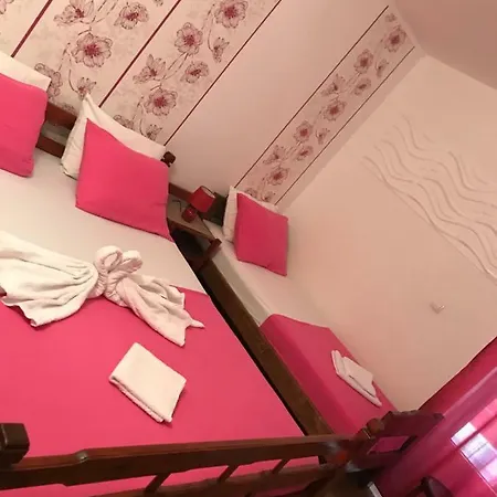 Miron Apart&Rooms Rafailovici Exterior photo