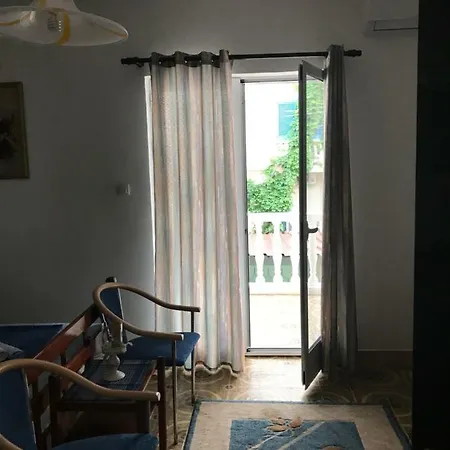 Miron Apart&Rooms Rafailovici Exterior photo